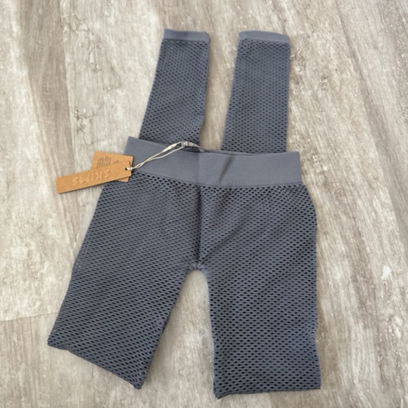 NWT SKIMS Womens Perforated Open Knit Seamless Leggings Steel Gray - SZ XXS - Picture 3 of 4